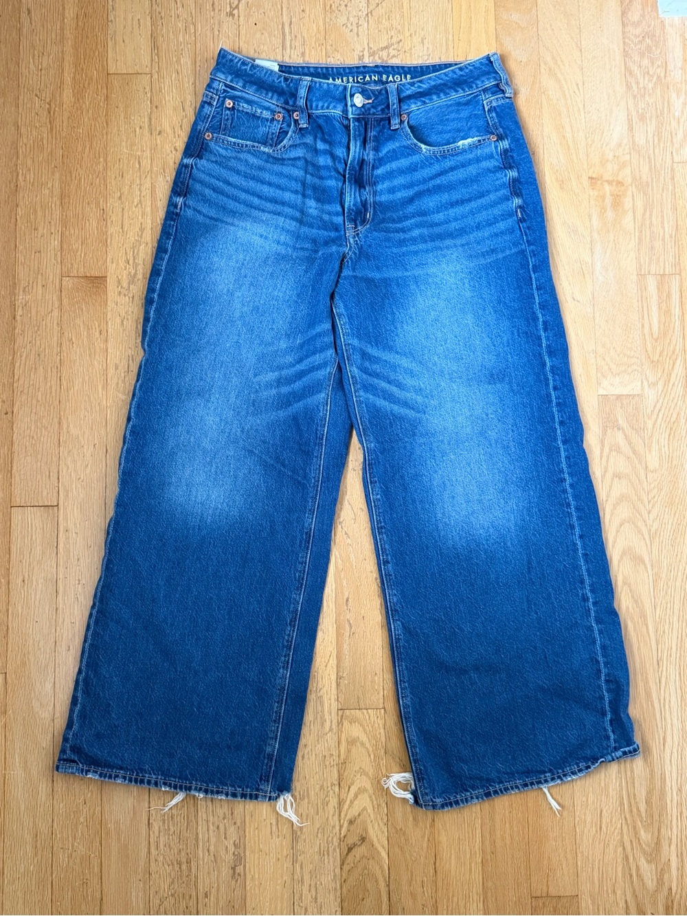 American Eagle Outfitters Medium Blue Wide-Leg High-Rise ankle Jeans